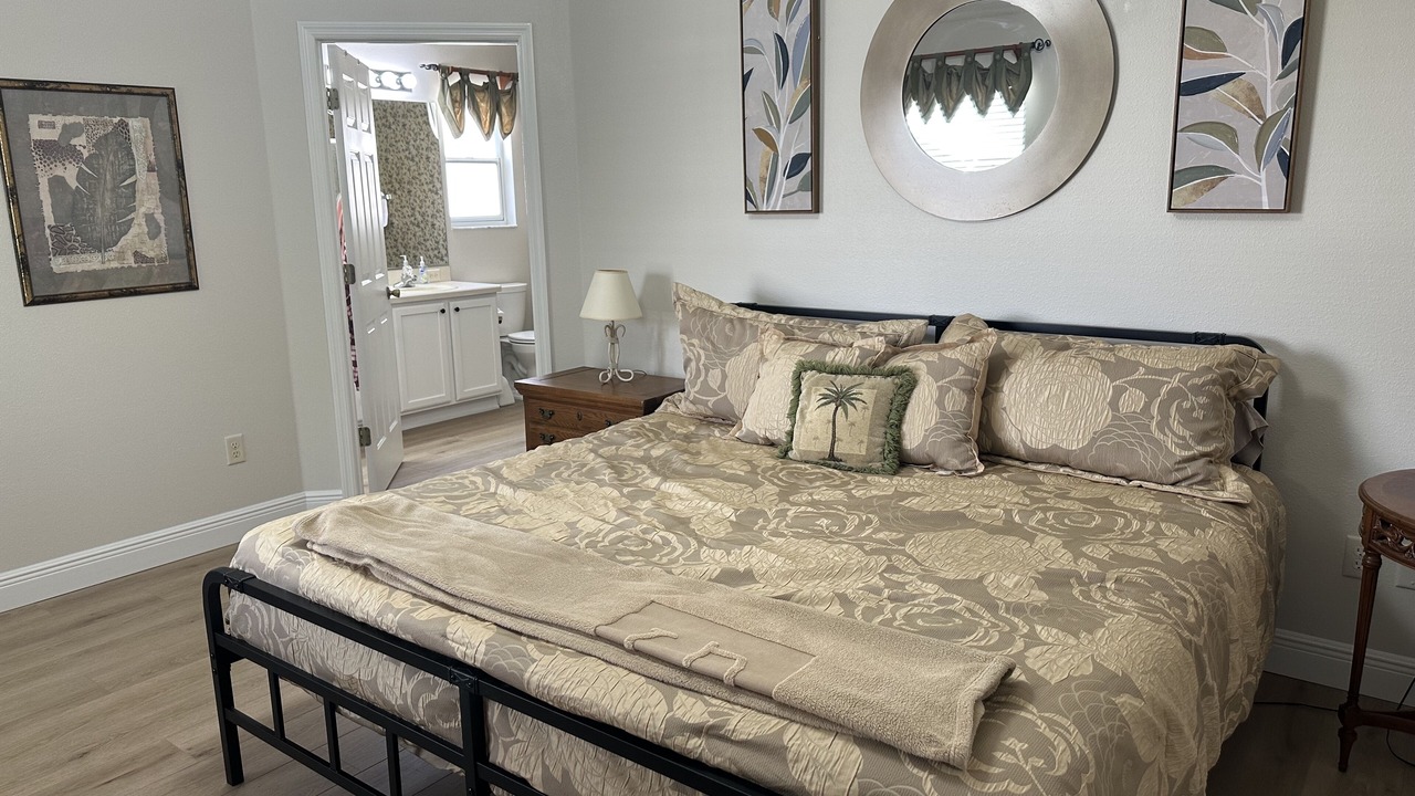 Photo of Bedroom in Candler