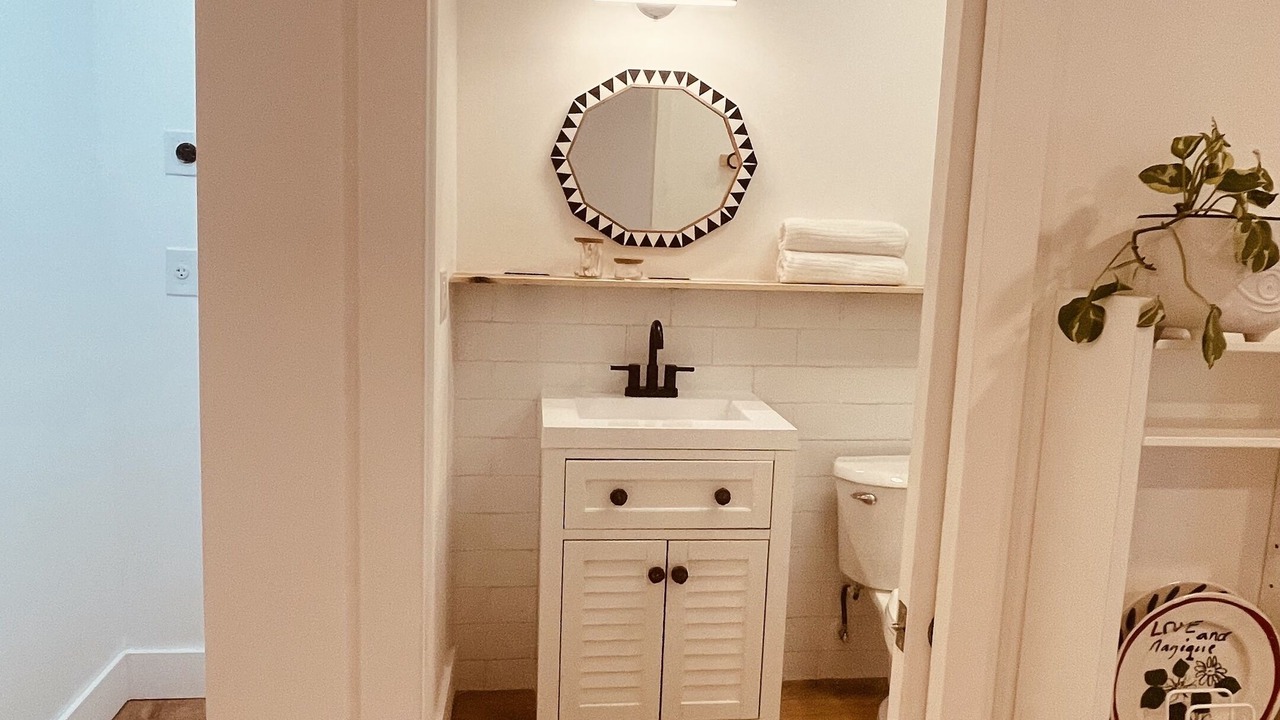 Photo of Bathroom in Kendale Lakes