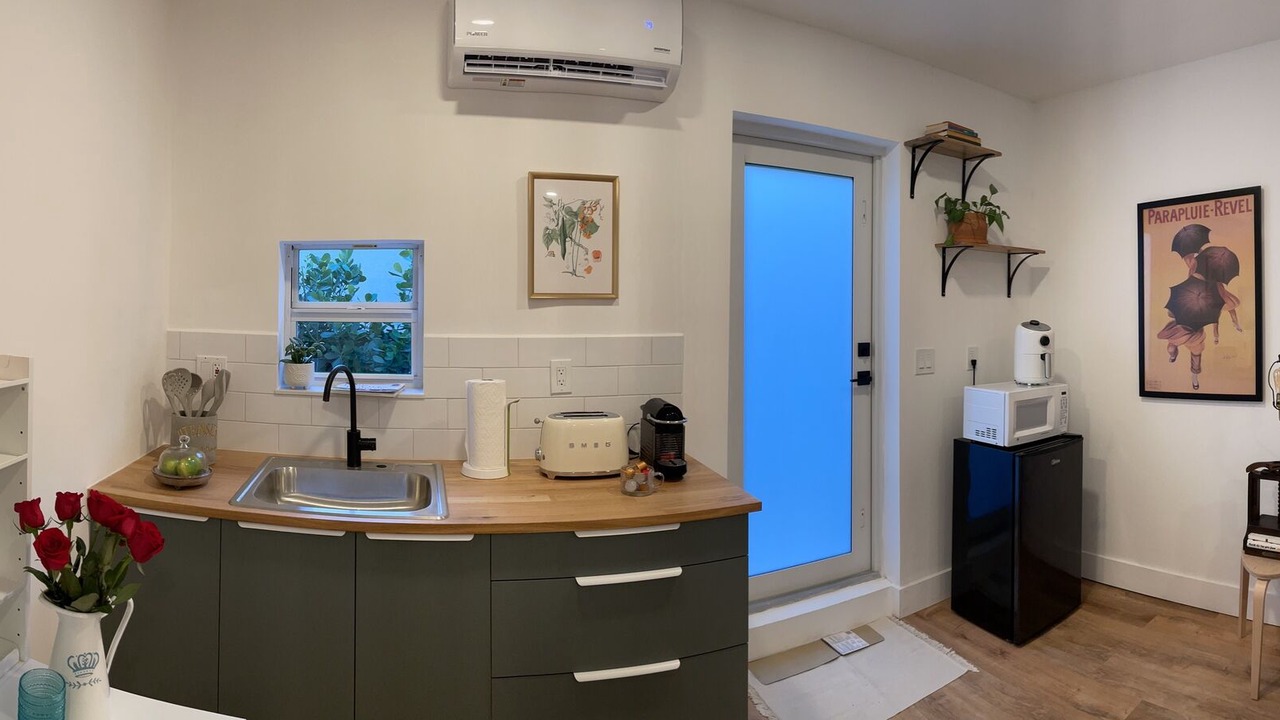 Photo of Bedroom in Kendale Lakes