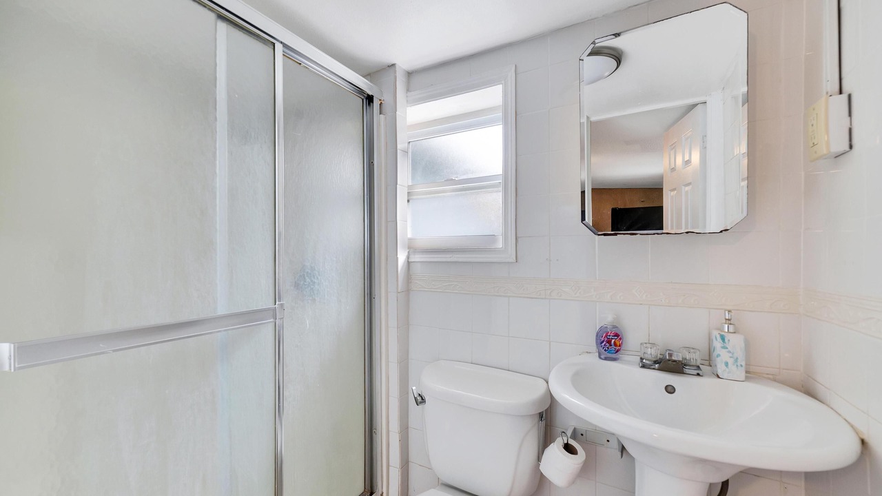 Photo of Bathroom in Temple Crest