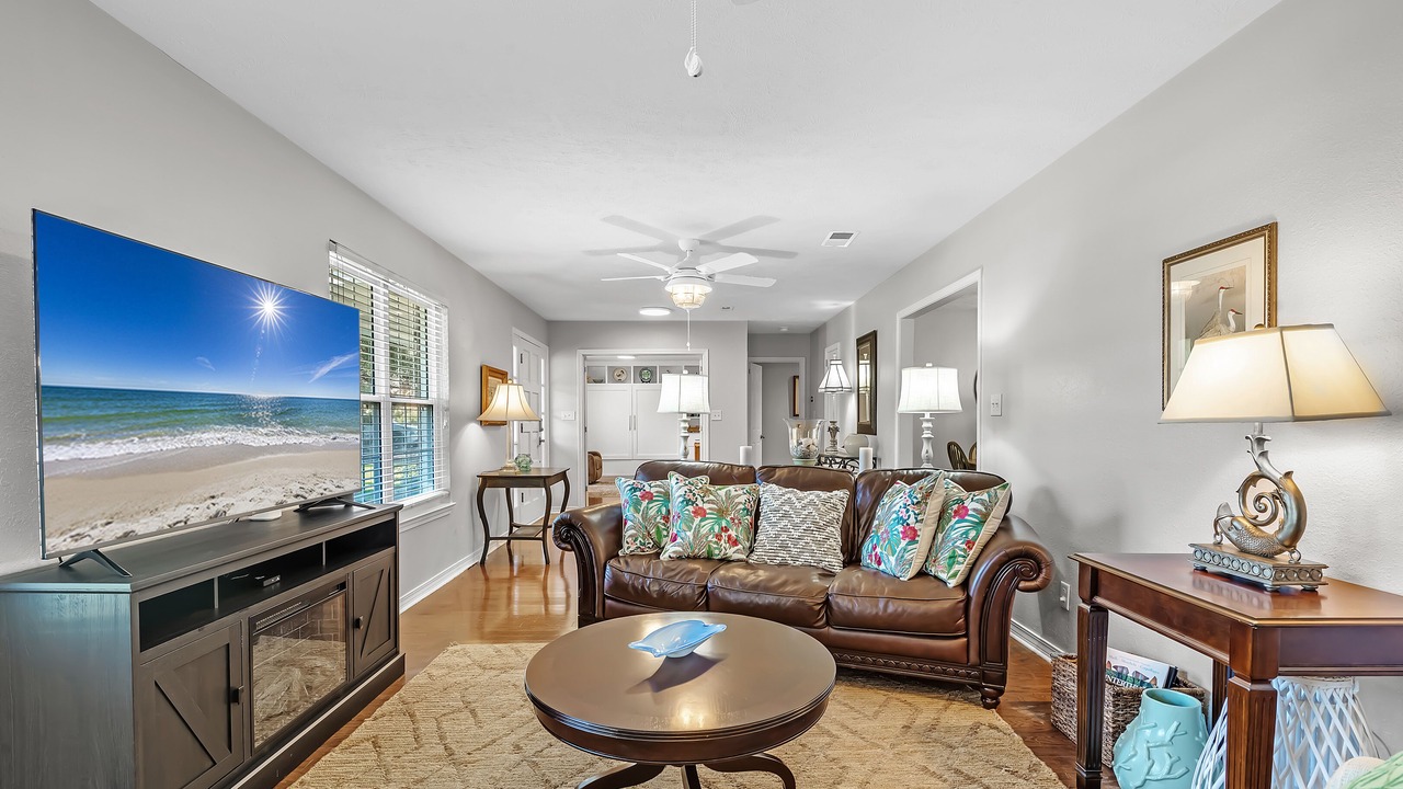 Photo of Livingroom in Gulf Breeze