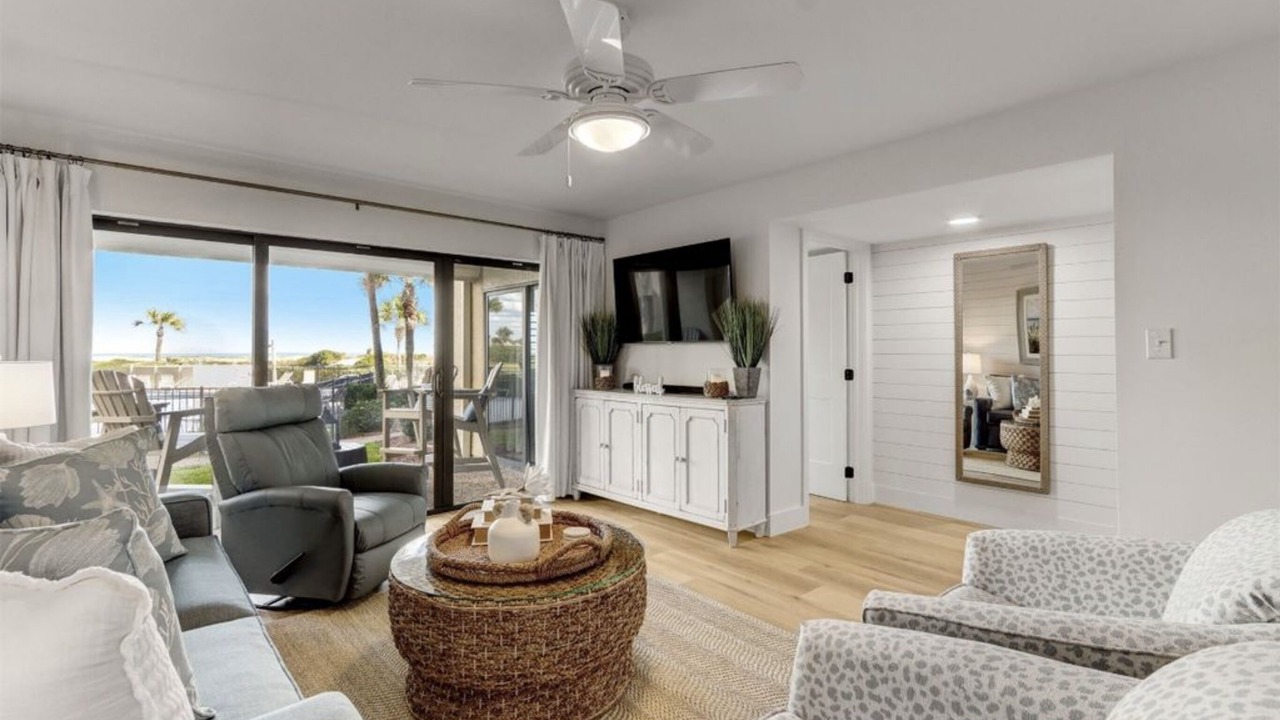 Photo of Livingroom in Amelia City