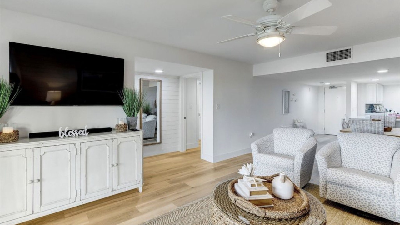Photo of Livingroom in Amelia City