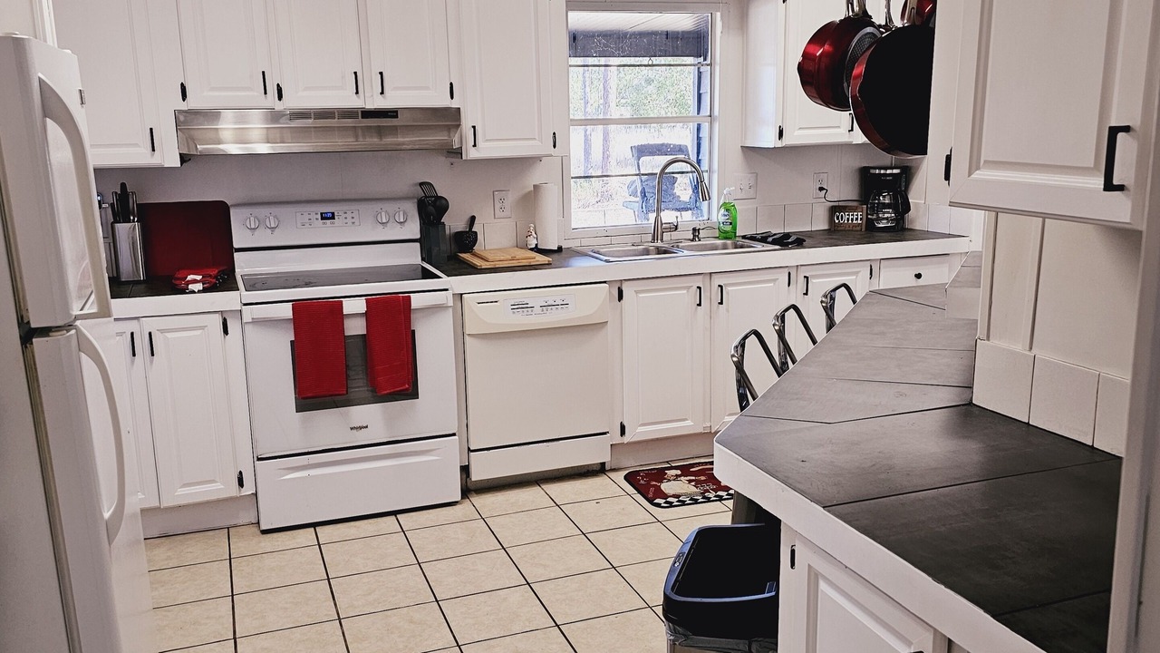 Photo of Kitchen in Astor
