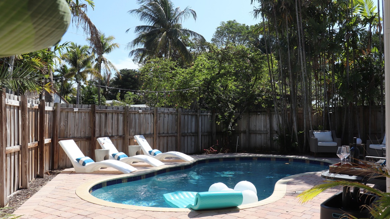 Photo of Outdoor in Poinsettia Heights