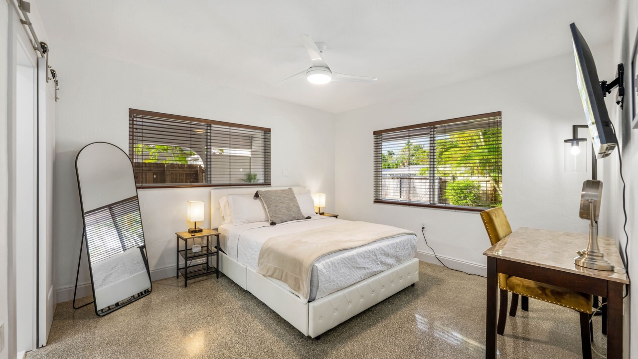Photo of Bedroom in Poinsettia Heights