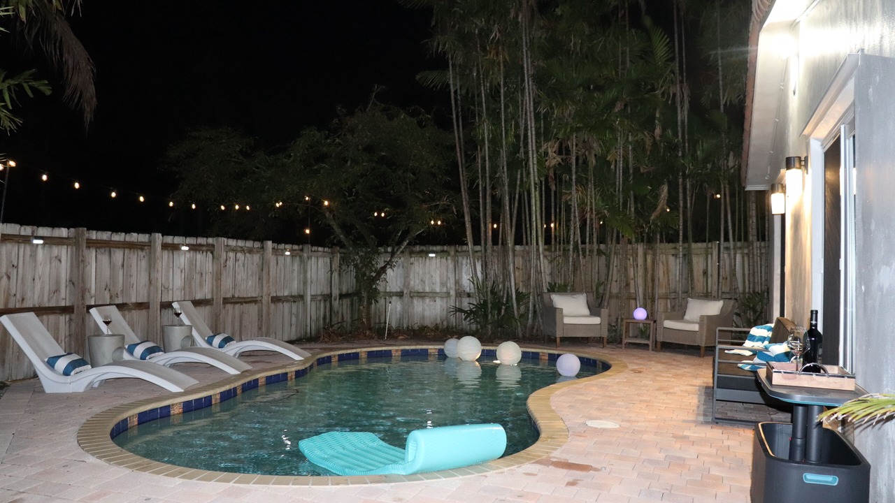 Photo of Outdoor in Poinsettia Heights
