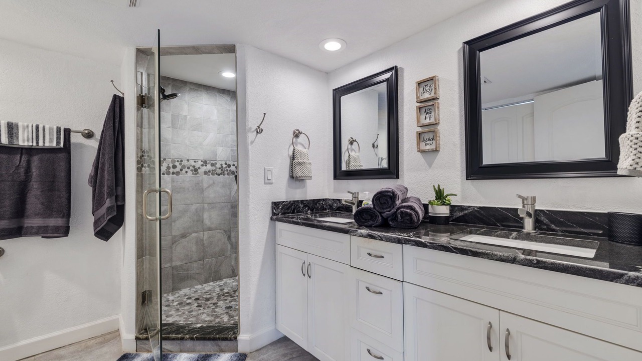 Photo of Bathroom in Largo