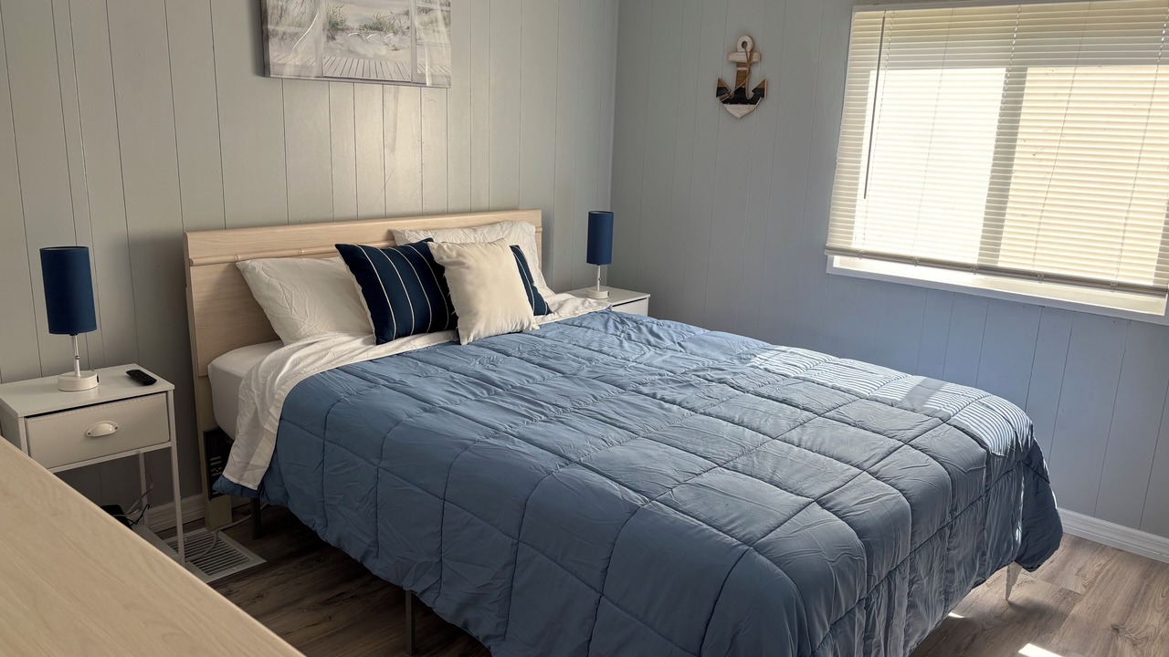 Photo of Bedroom in Bokeelia