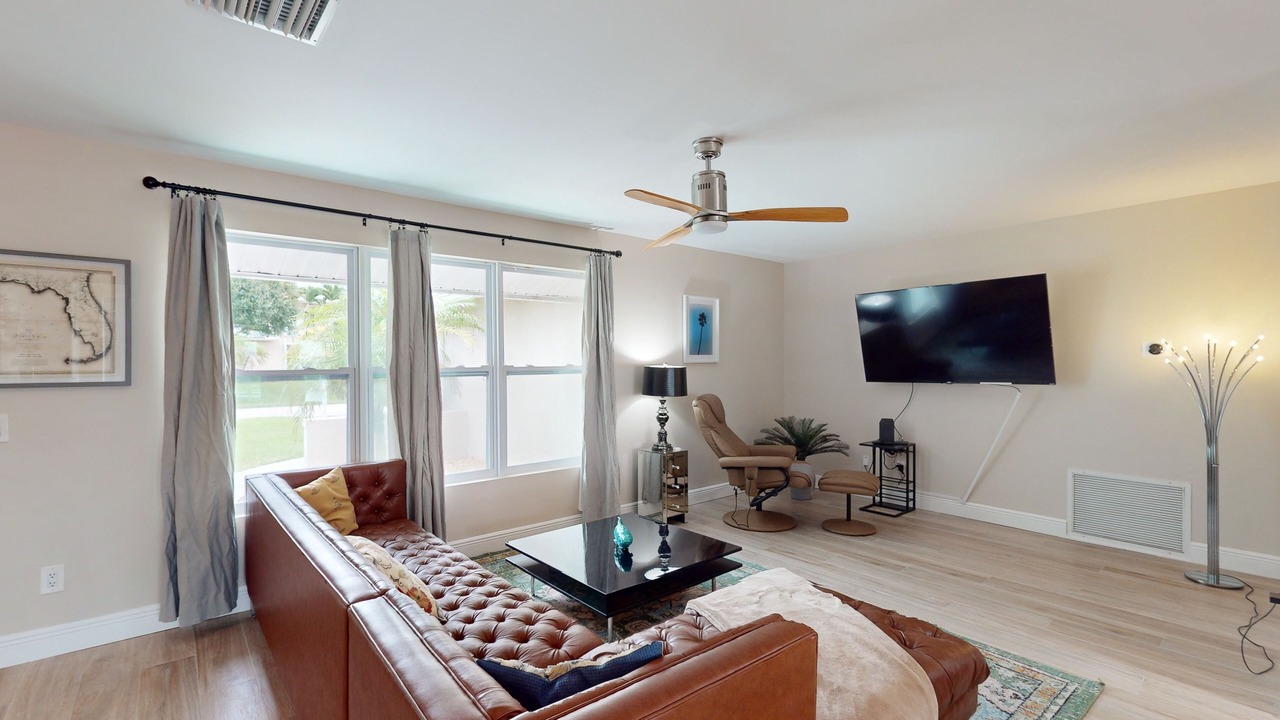 Photo of Livingroom in Palm City