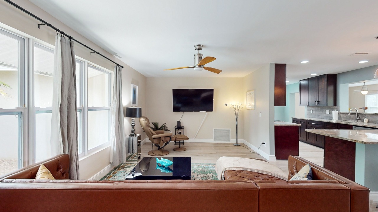 Photo of Livingroom in Palm City