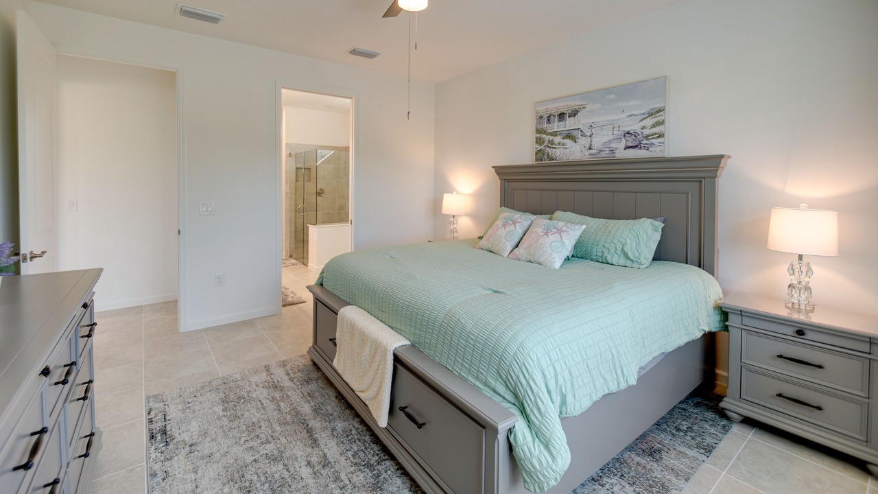 Photo of Bedroom in River Hall