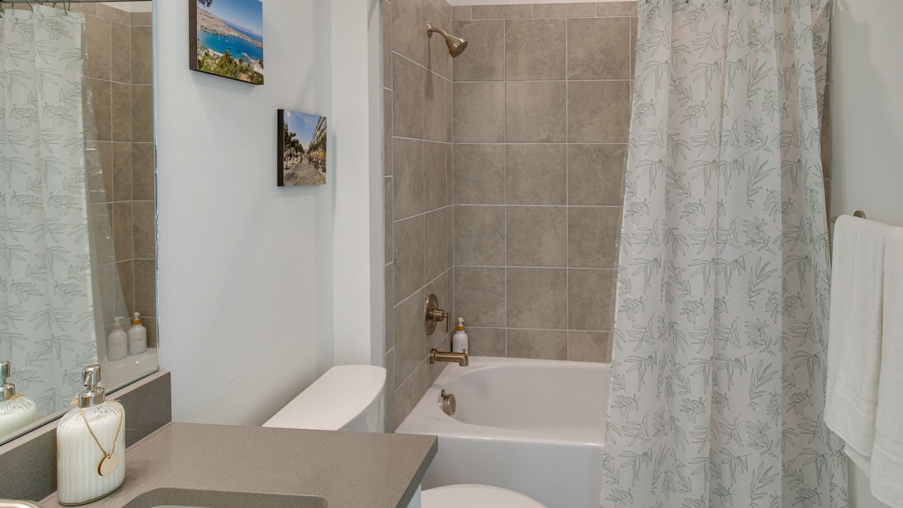 Photo of Bathroom in River Hall