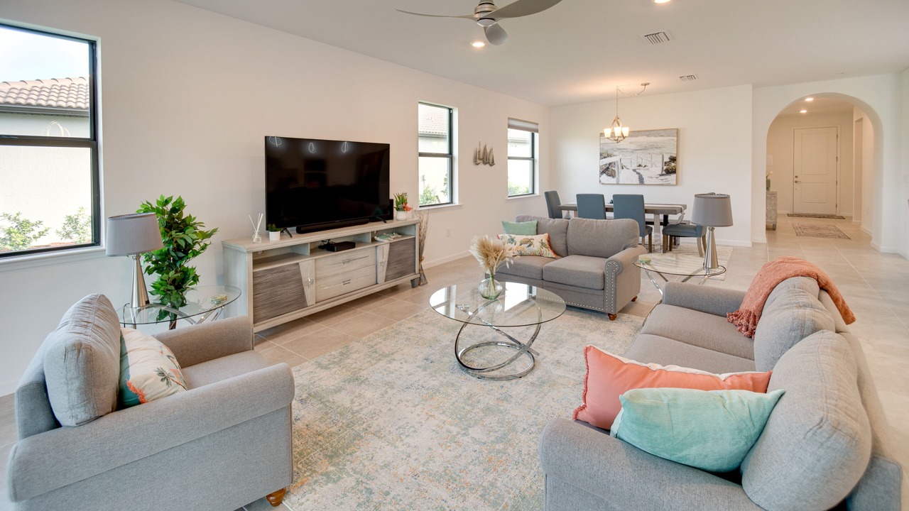 Photo of Bedroom in River Hall