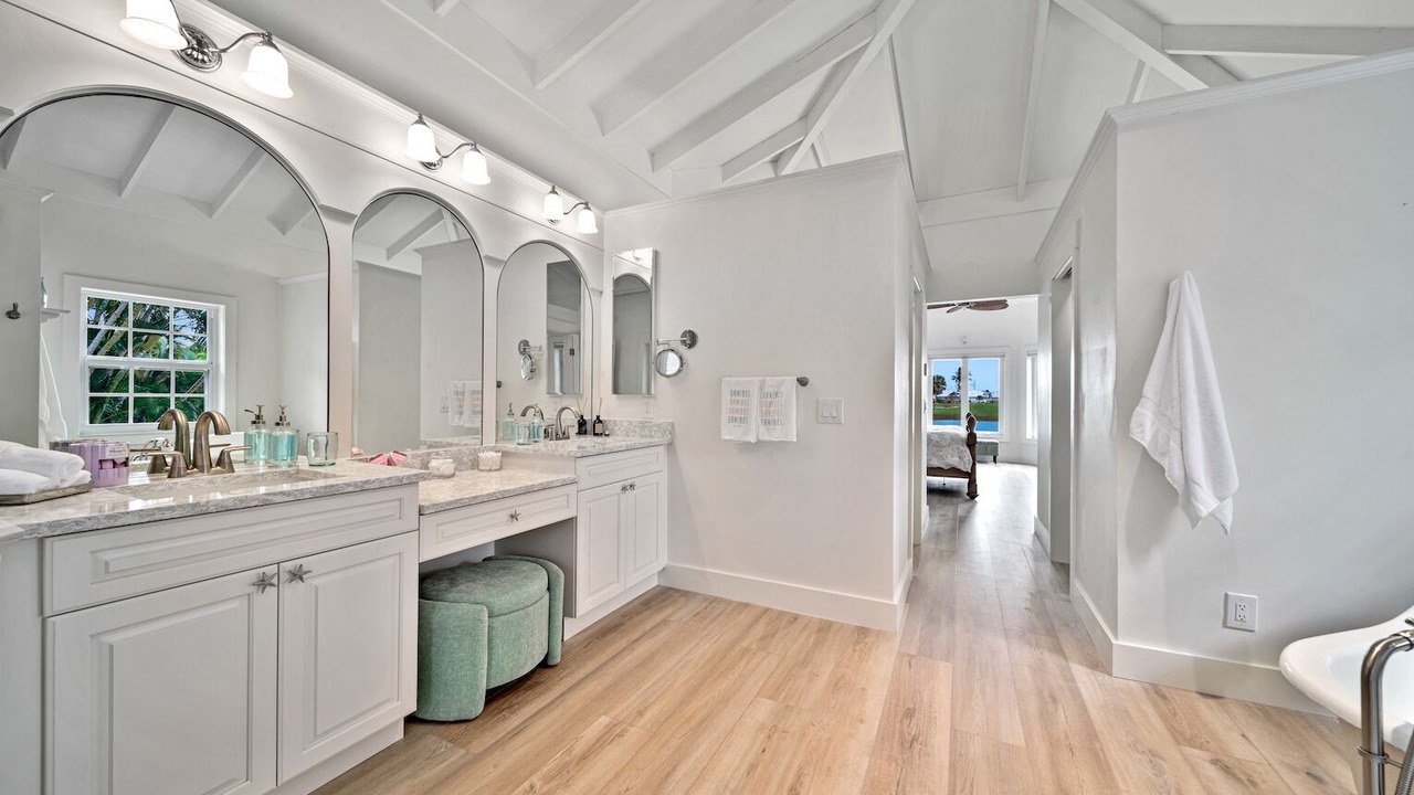 Photo of Bathroom in The Dunes