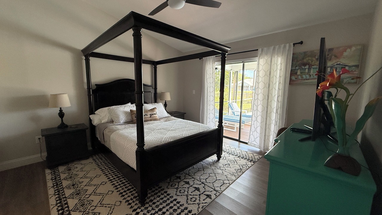 Photo of Bedroom in Interchange Square