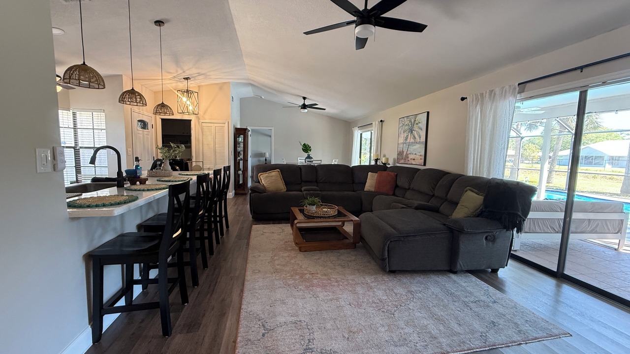Photo of Livingroom in Interchange Square