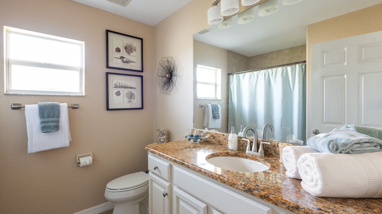 Photo of Bathroom in Englewood East