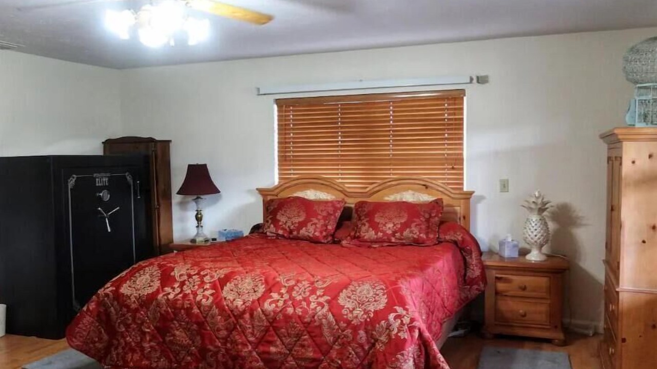 Photo of Bedroom in Walker's Island