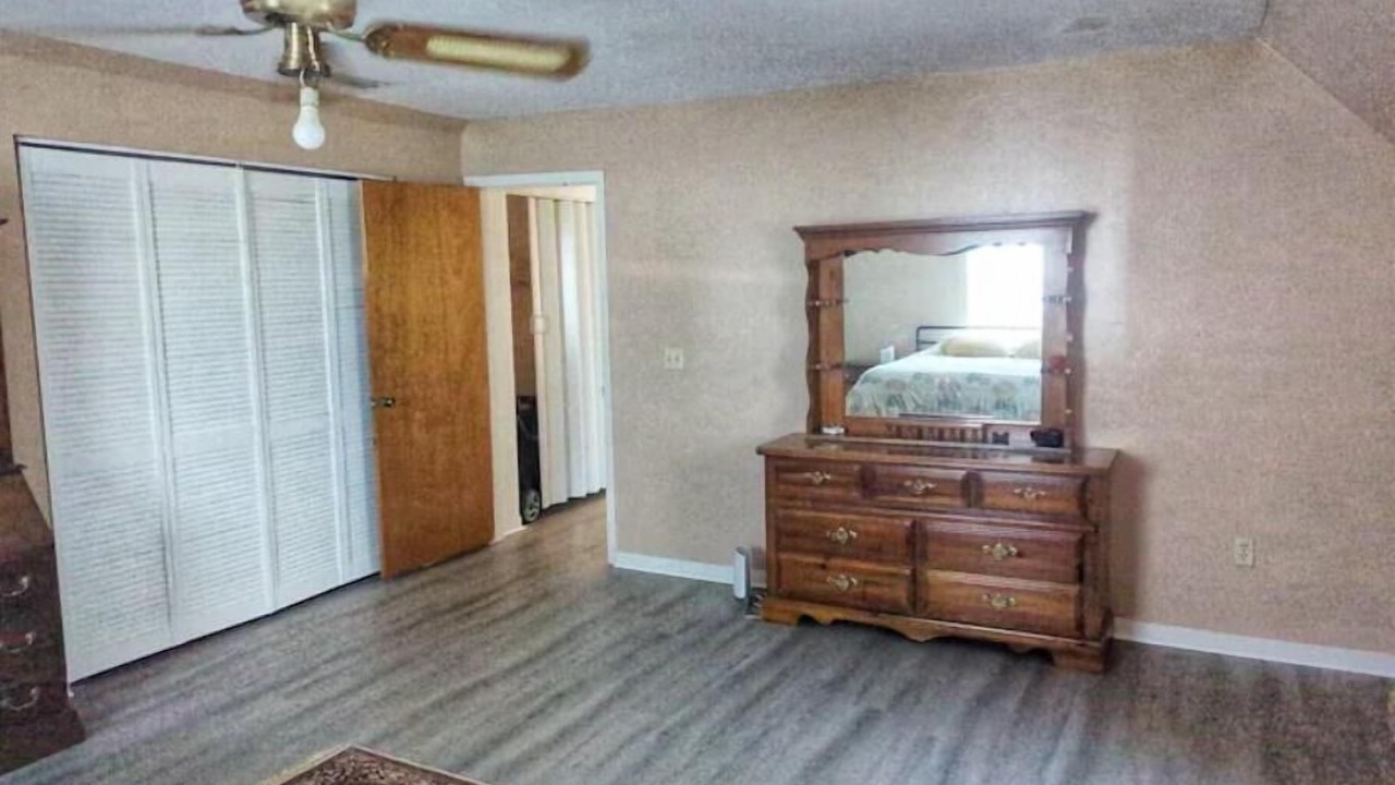 Photo of Bedroom in Walker's Island