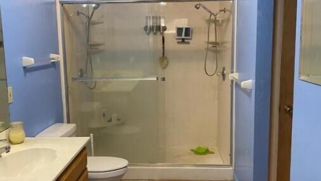 Photo of Bathroom in Walker's Island