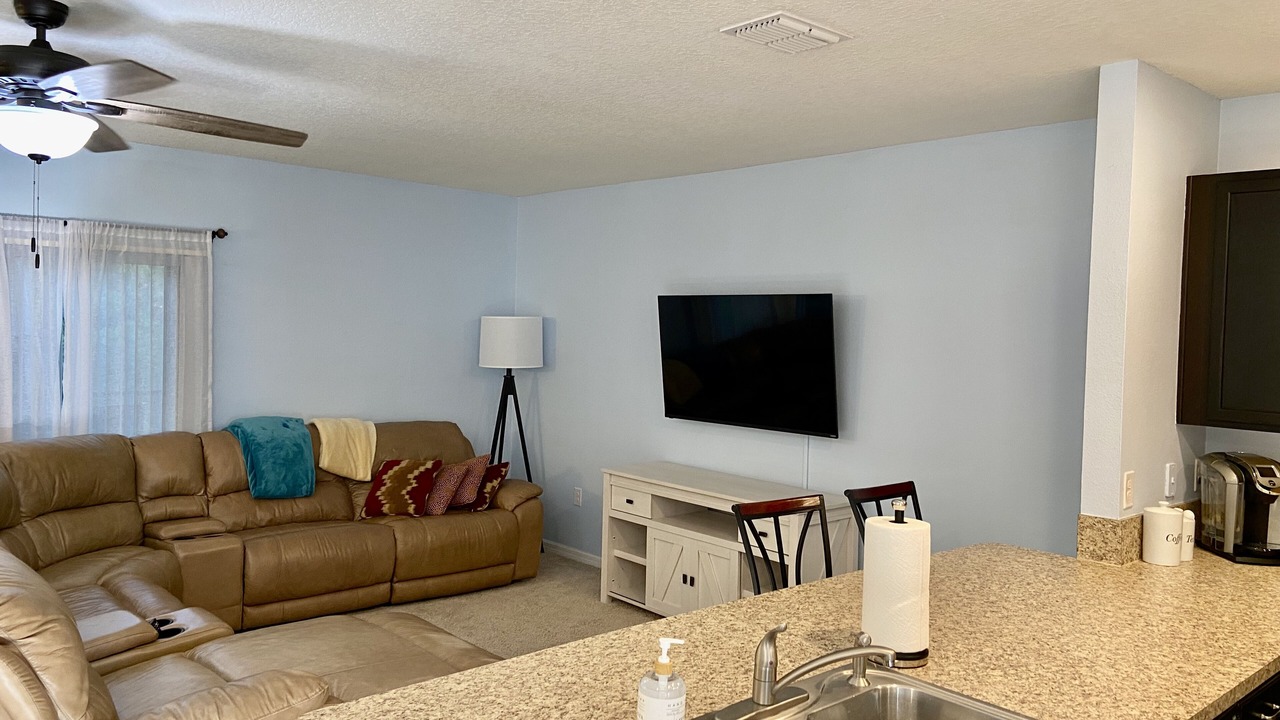 Photo of Livingroom in Holly Hill