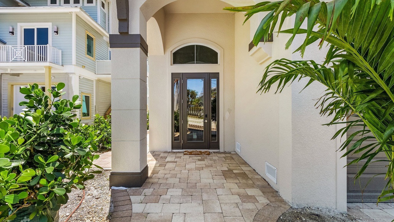 Photo of Outdoor in Mid Island