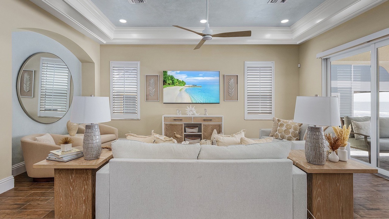 Photo of Livingroom in Mid Island