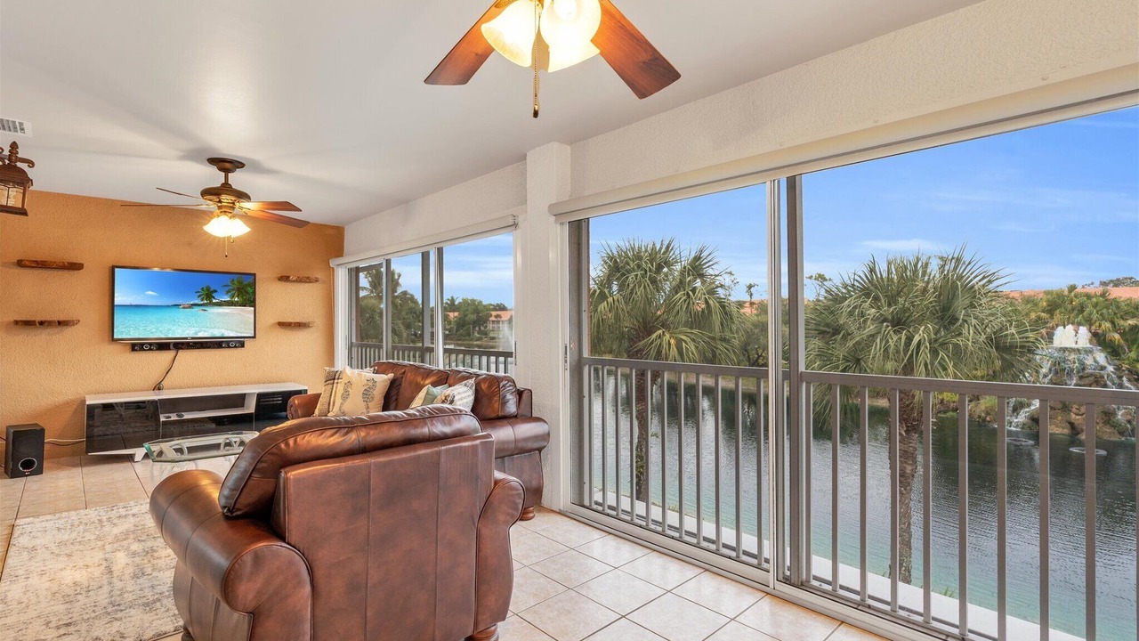 Photo of Livingroom in Naples