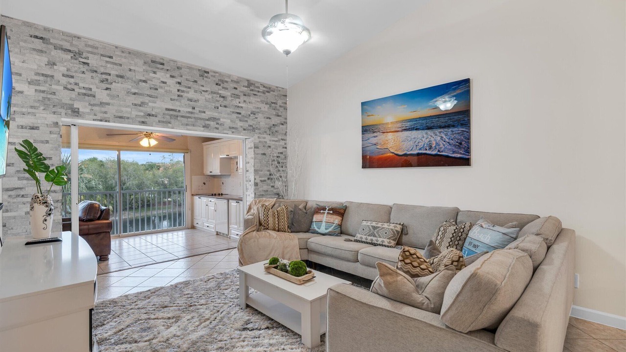 Photo of Livingroom in Naples