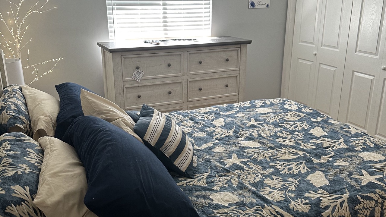 Photo of Bedroom in Florida Shores