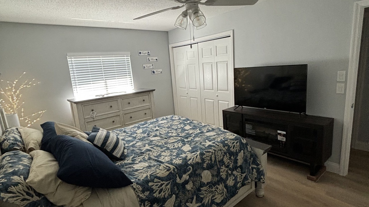 Photo of Bedroom in Florida Shores