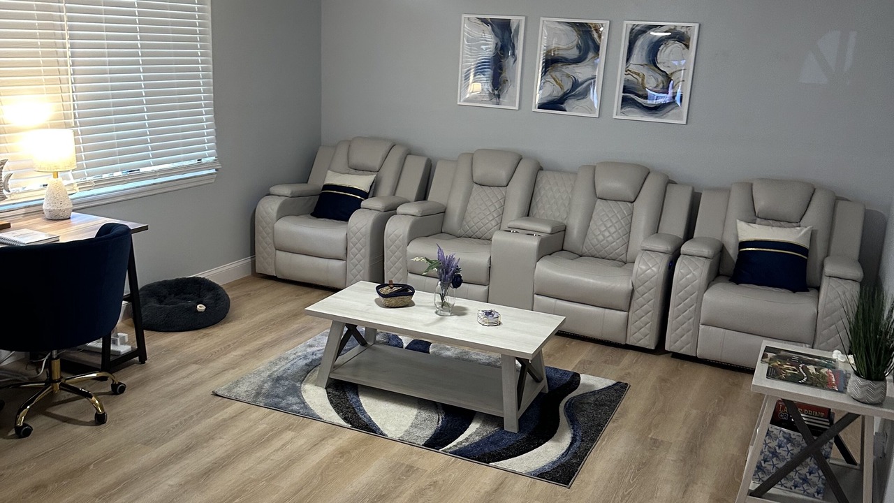 Photo of Livingroom in Florida Shores