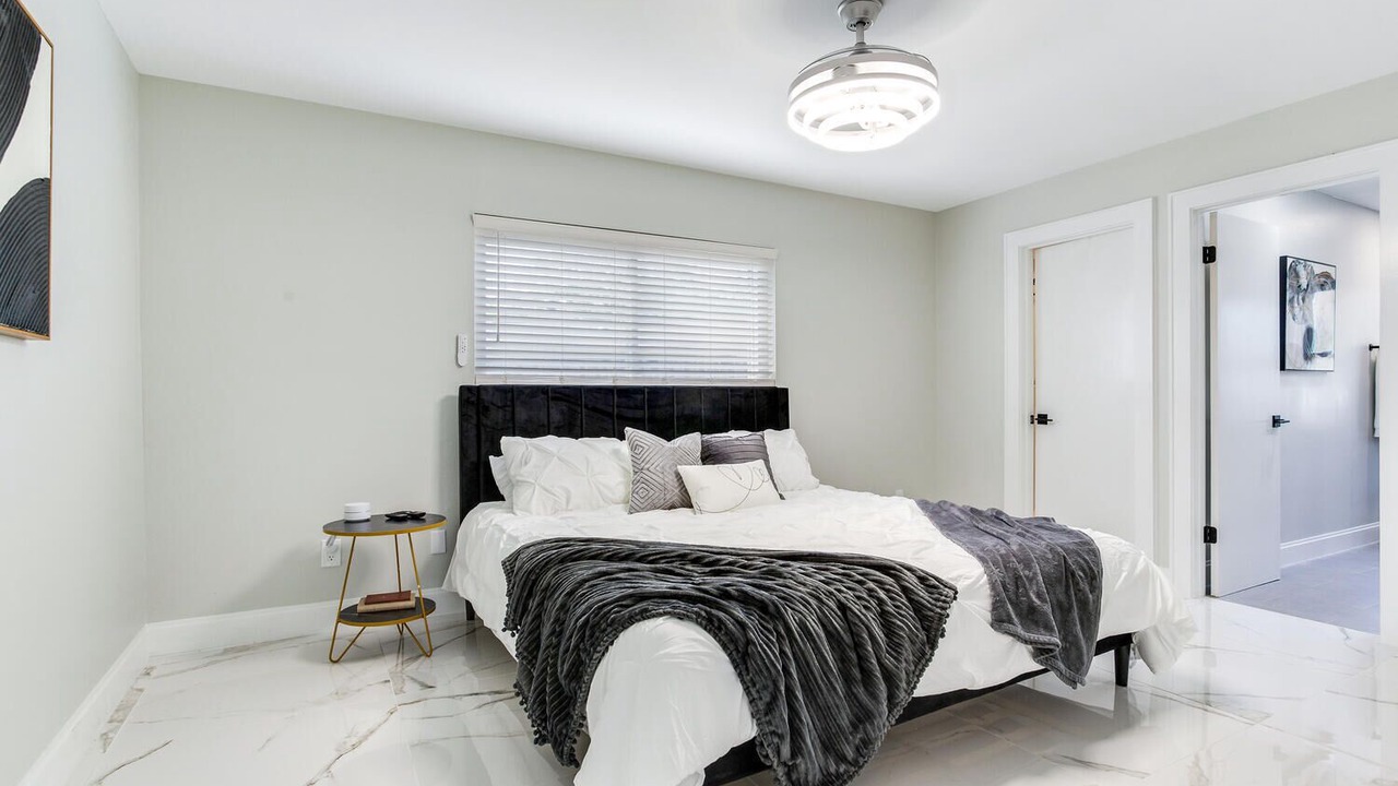Photo of Bedroom in Rustic Oaks