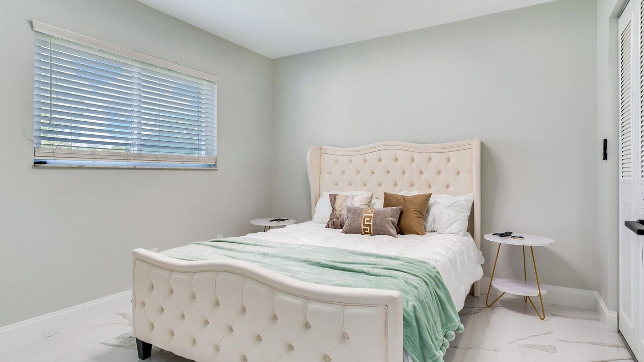 Photo of Bedroom in Rustic Oaks