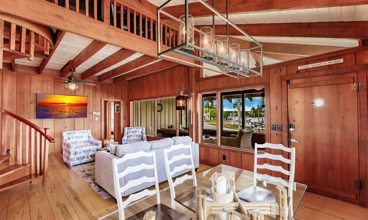Photo of Bedroom in Everglades City
