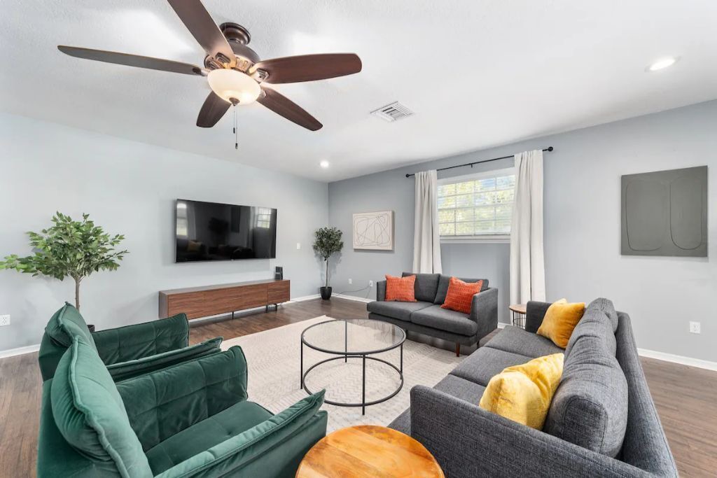 Photo of Livingroom in Fort King District