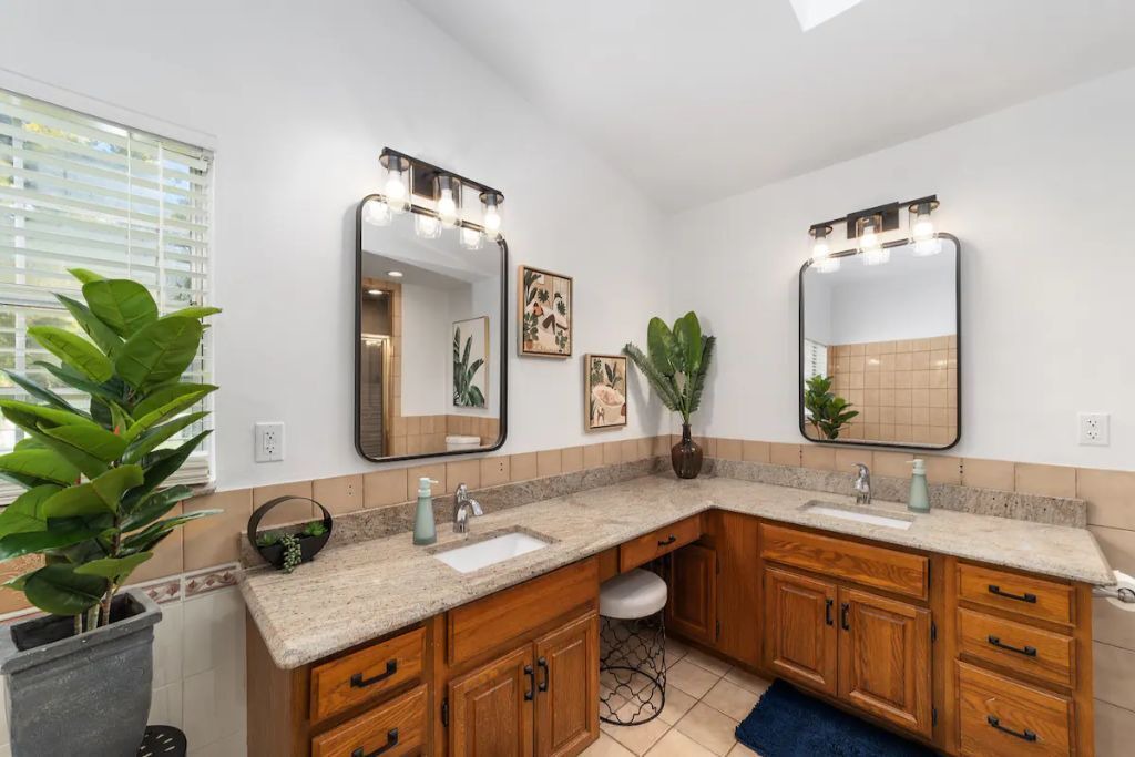 Photo of Bathroom in Fort King District