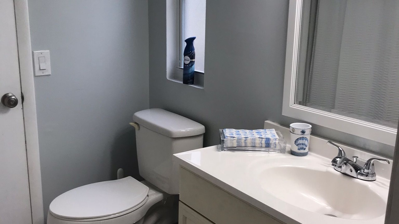 Photo of Bathroom in Cross Key Waterways