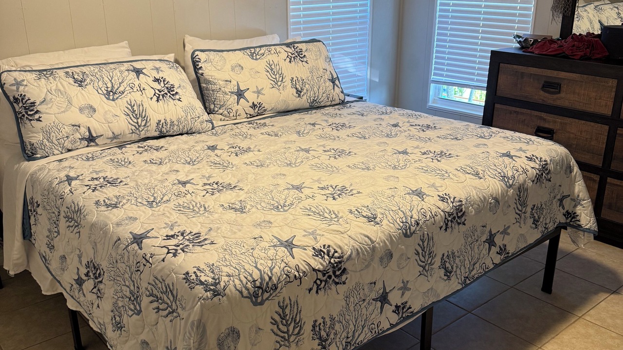 Photo of Bedroom in Cross Key Waterways
