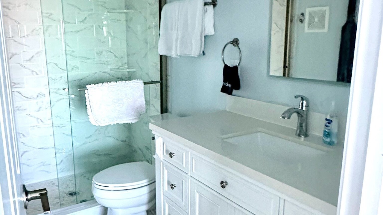 Photo of Bathroom in Golden Beach