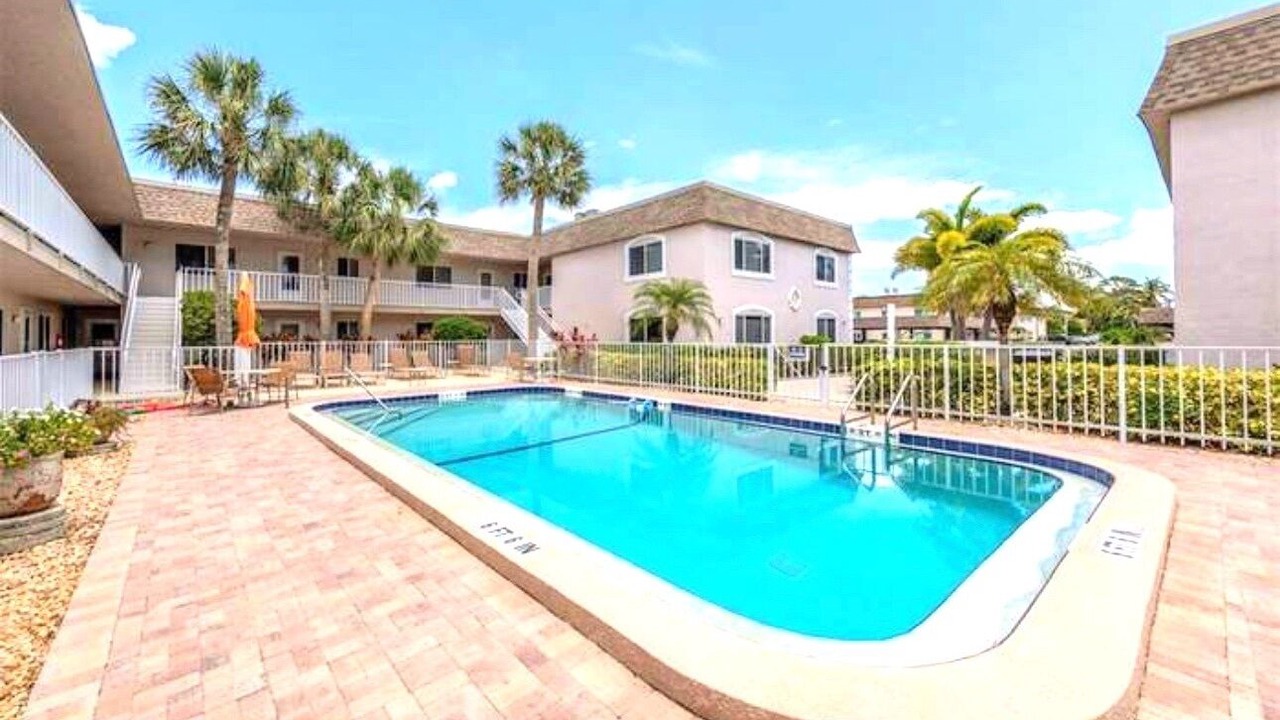 Photo of Outdoor in Golden Beach
