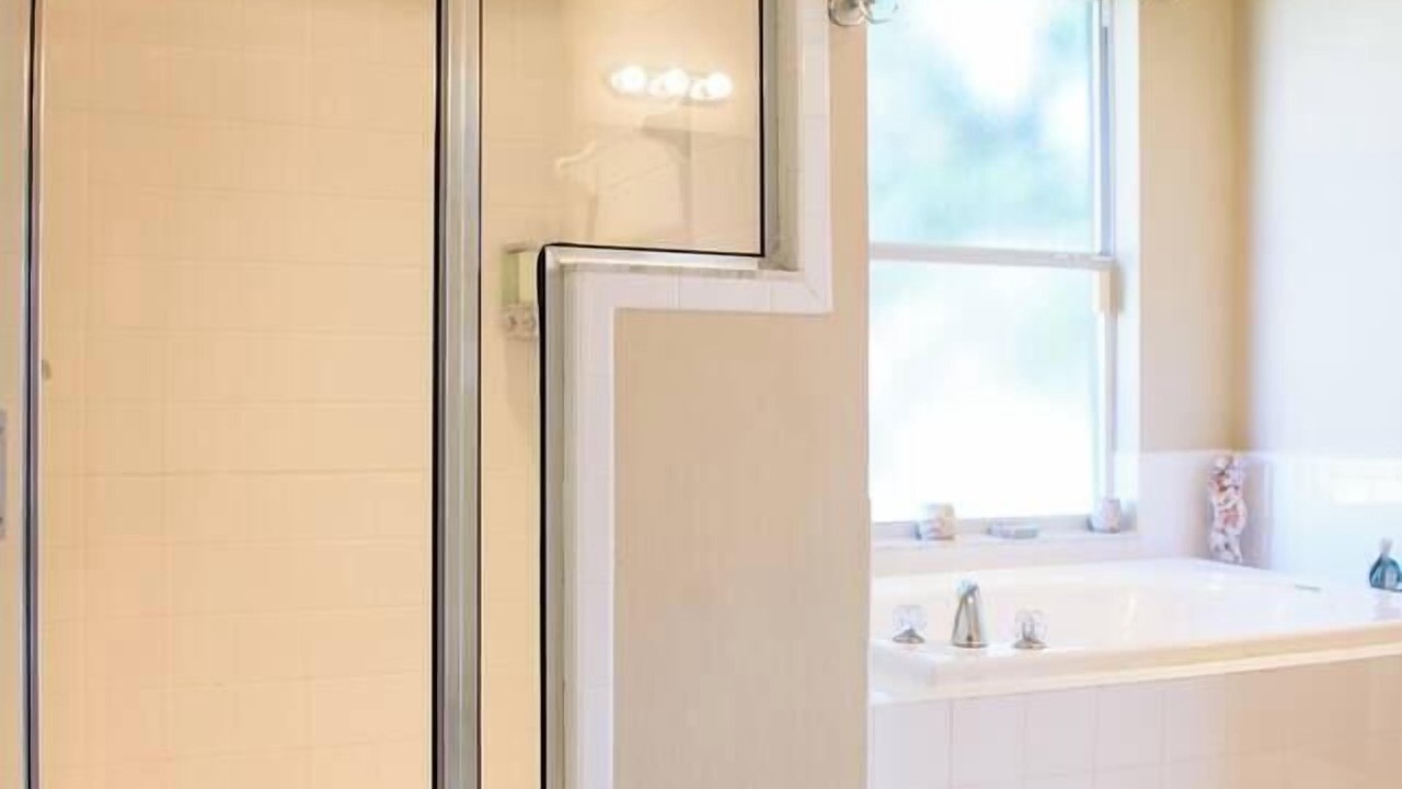 Photo of Bathroom in Lakeland