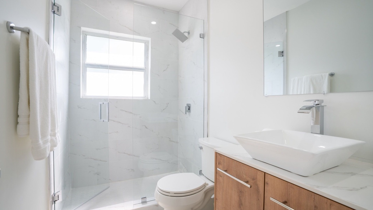 Photo of Bathroom in Coral Way