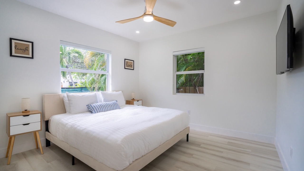 Photo of Bedroom in Coral Way