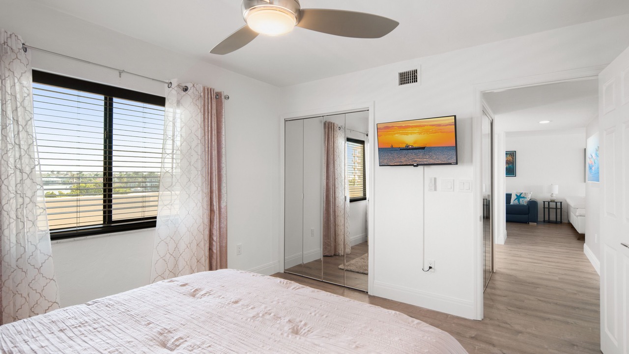 Photo of Bedroom in Vanderbilt Beach