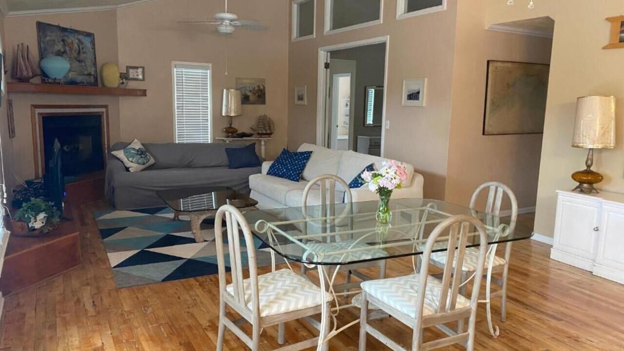 Photo of Livingroom in Alligator Point