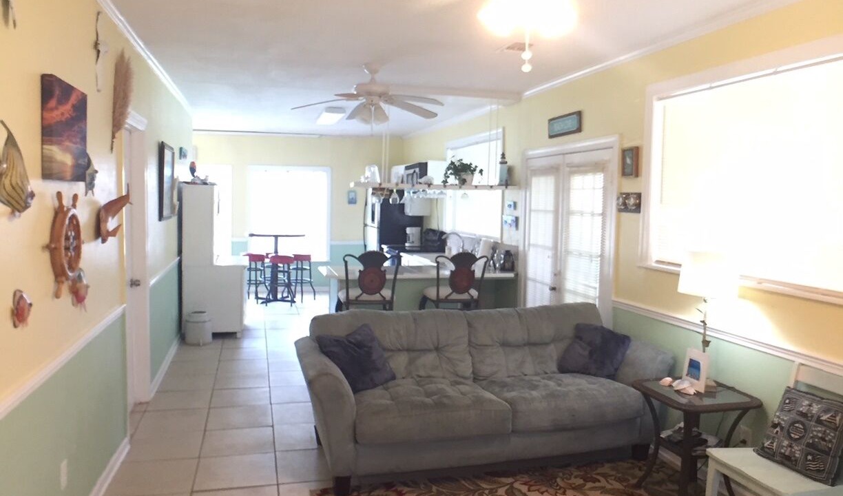 Photo of Livingroom in Alligator Point