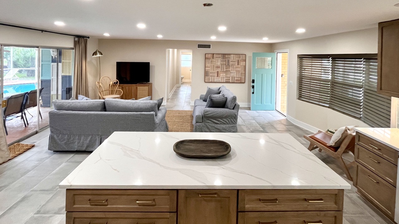 Photo of Livingroom in Yacht Club