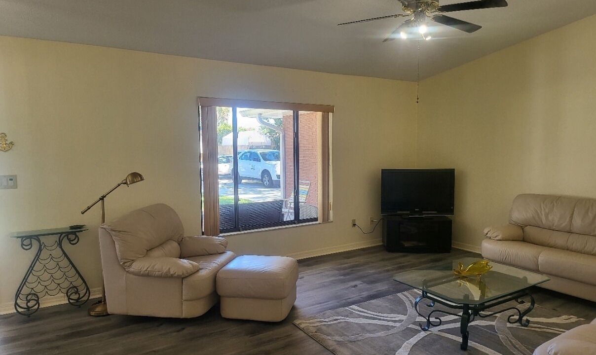 Photo of Livingroom in Port Orange